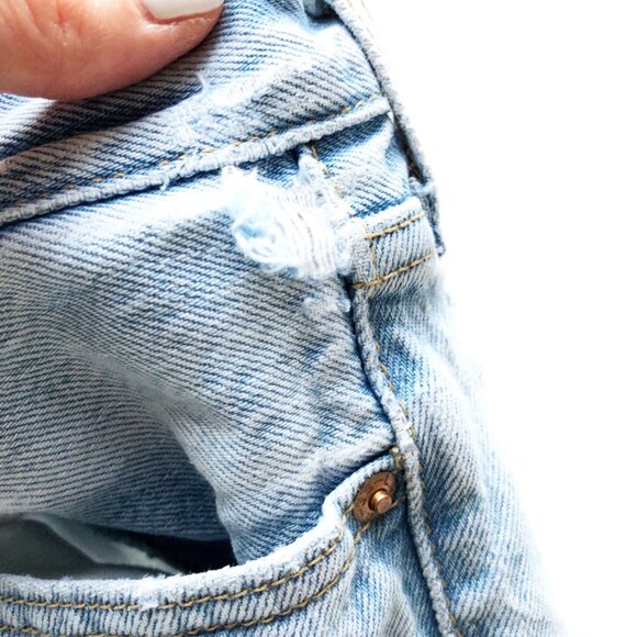 LEVI'S Wedgie Straight Light Wash Raw Hem Jeans Womens 25 - Picture 9 of 13